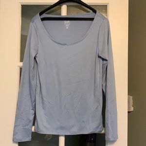 NWOT GAP modern T